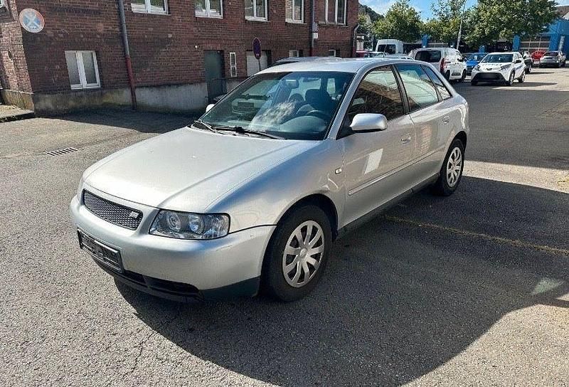 Gebraucht Audi A3 Ambiente 102 PS (75 kW) 2001 Silber Kleinwagen