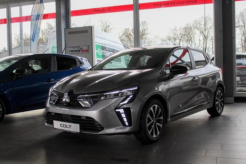 Grau Neu 2025 Mitsubishi Colt Plus Limousine | 24.490 € (Fairer Preis) - Bild 1/4