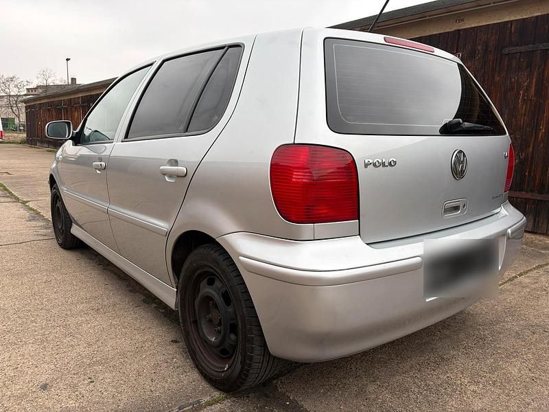 Gebraucht VW Polo Edition 75 PS (55 kW) 2001 Silber Kleinwagen