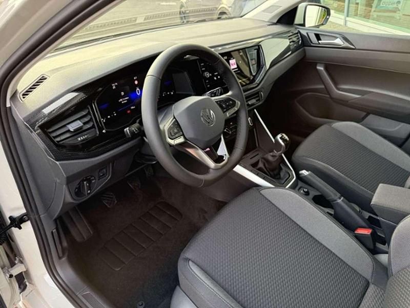 Neu VW Polo Life 95 PS (69 kW) 2025 Ascotgrau Limousine