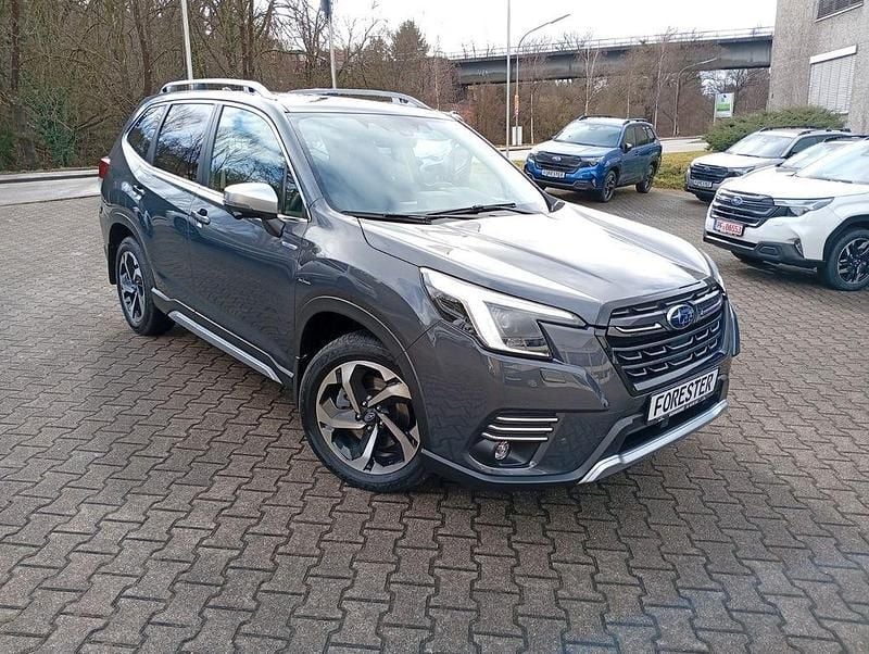 Gebraucht Subaru Forester Platinum 150 PS (110 kW) 2024 Grau SUV