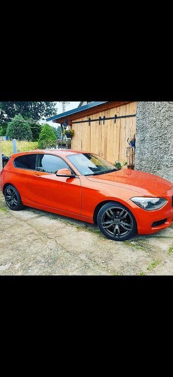 Gebraucht BMW 114 102 PS (75 kW) 2012 Orange Kleinwagen