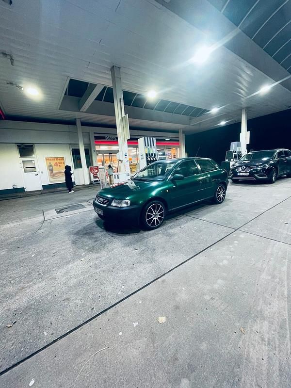 Grün Gebraucht 1997 Audi A3 Kleinwagen | 1.150 € (Guter Preis) - Bild 1/4