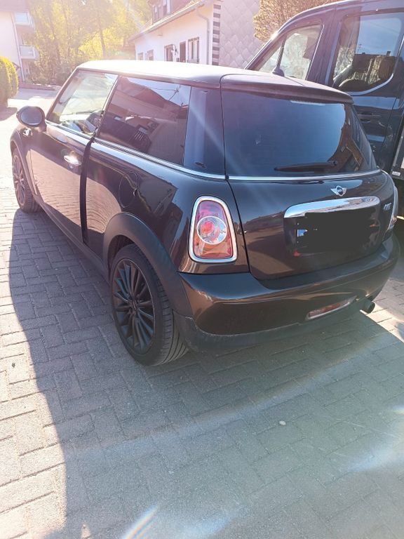 Braun Gebraucht 2011 Mini ONE Kleinwagen | 2.700 € (Superpreis) - Bild 1/4