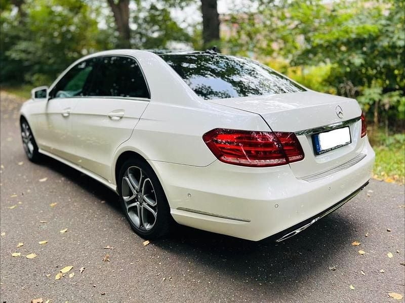 Gebraucht Mercedes E250 Avantgarde 211 PS (155 kW) 2013 Weiß Limousine
