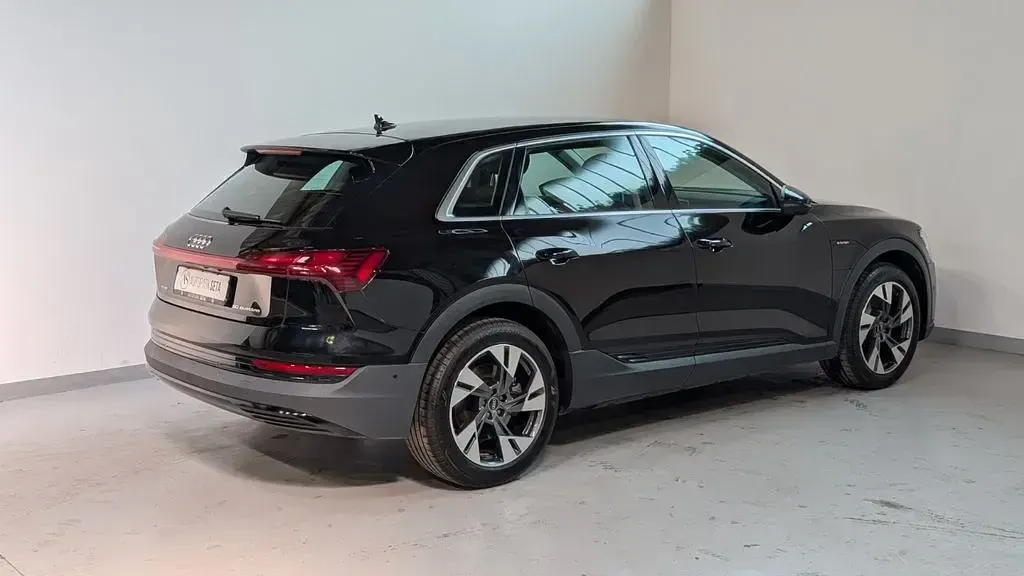 Gebraucht Audi e-tron Performance 230 kW (313 PS) 2022 Schwarz SUV