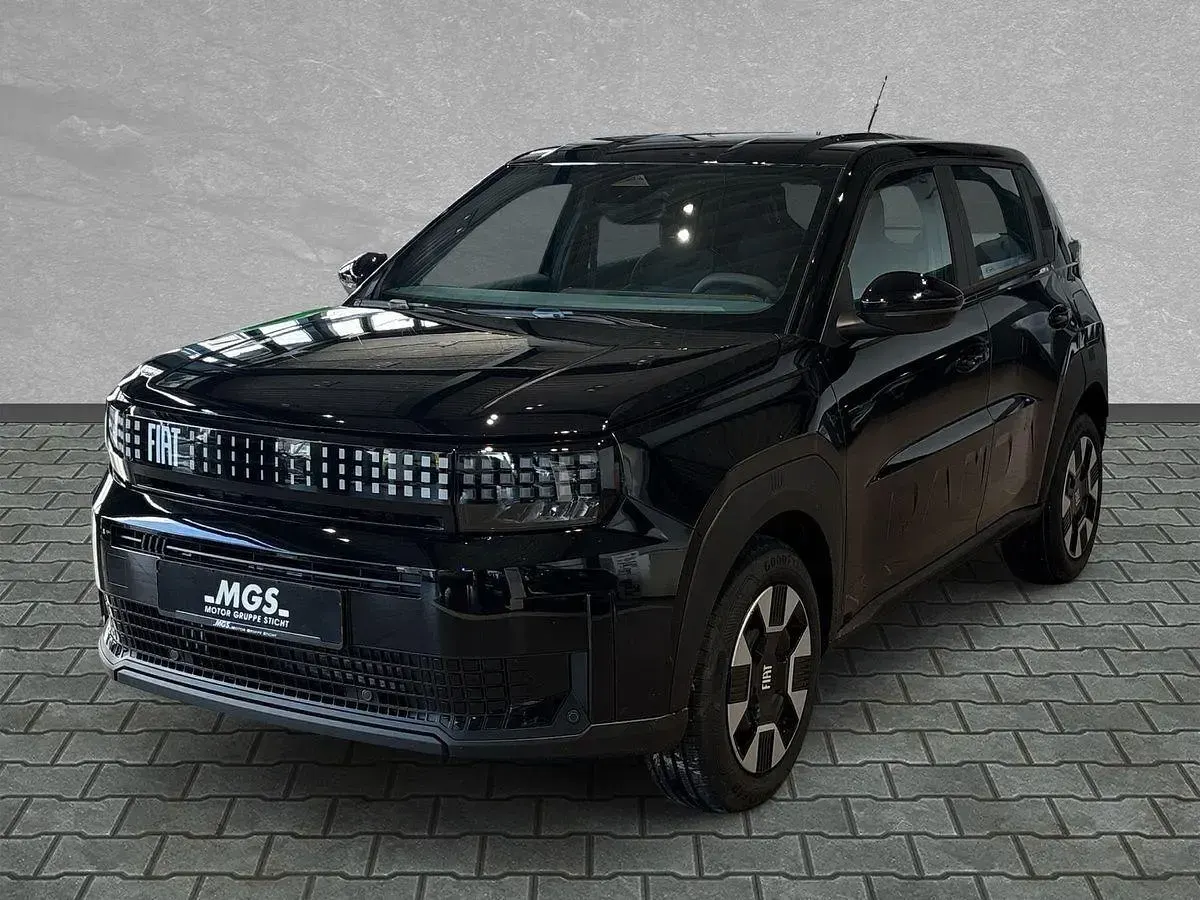 Gebraucht Fiat Grande Panda 110 PS (80 kW) 2026 Cinema schwarz Kleinwagen