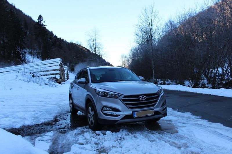 Beige Gebraucht 2017 Hyundai Tucson SUV | 10.500 € (Superpreis) - Bild 1/4