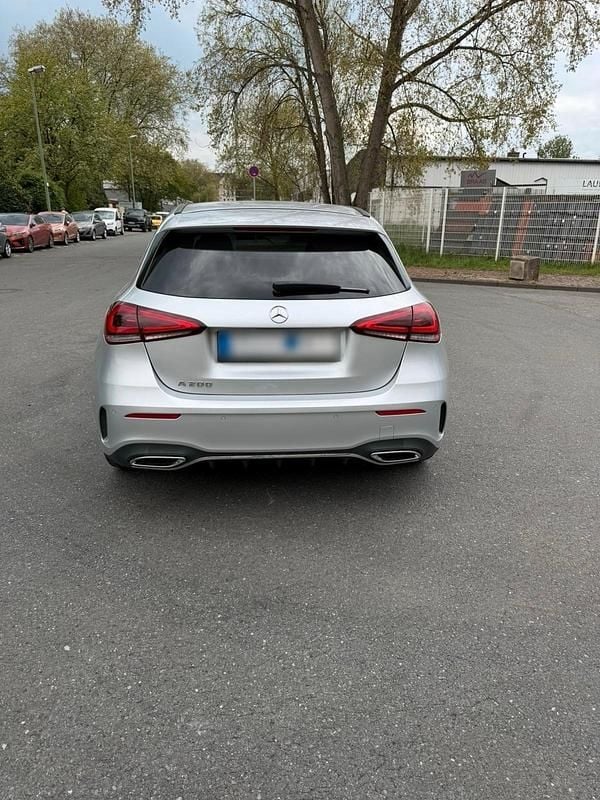 Gebraucht Mercedes A200 AMG line 163 PS (119 kW) 2020 Silber Kleinwagen