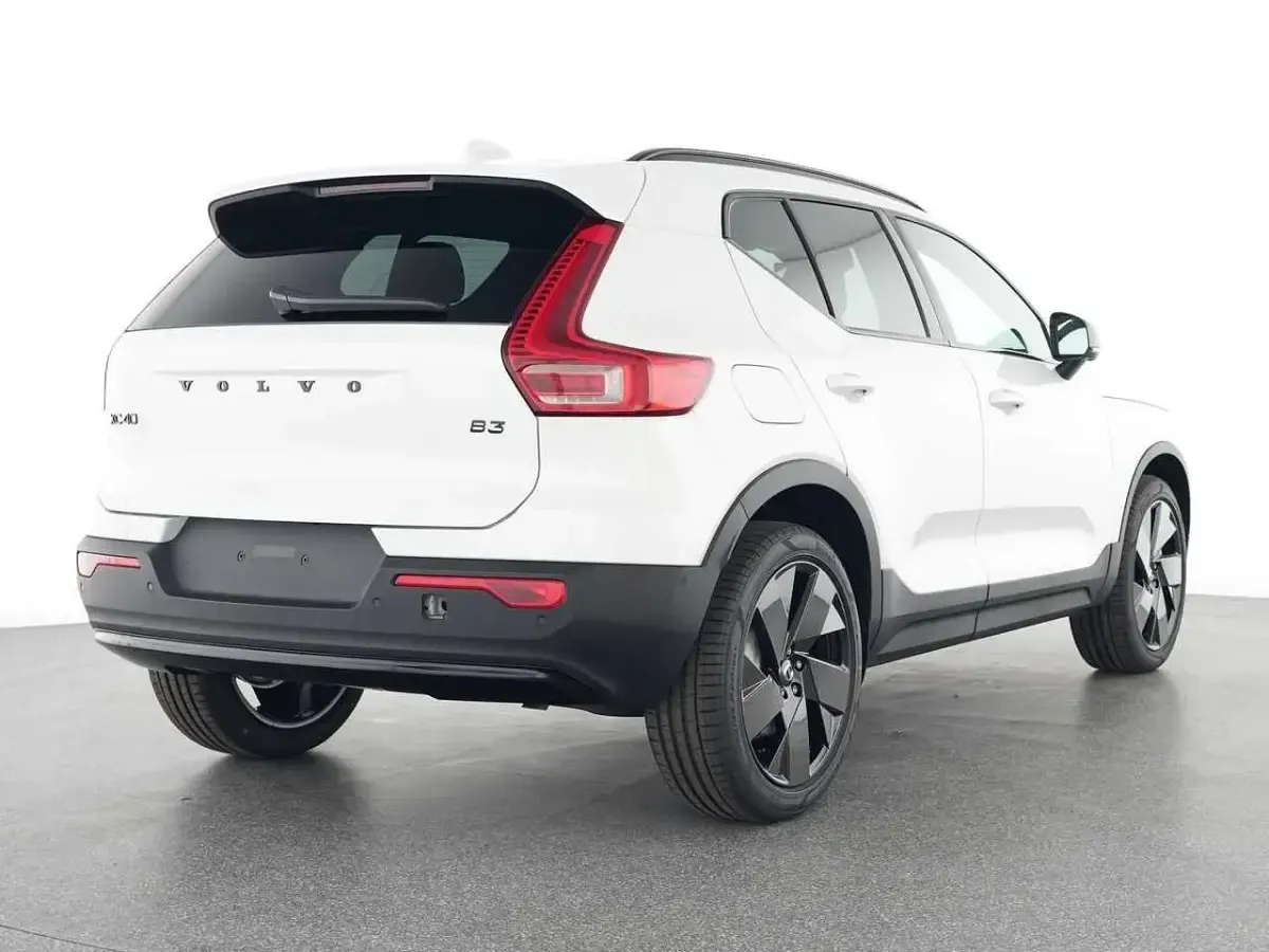 Gebraucht Volvo XC40 120 PS (88 kW) 2025 SUV