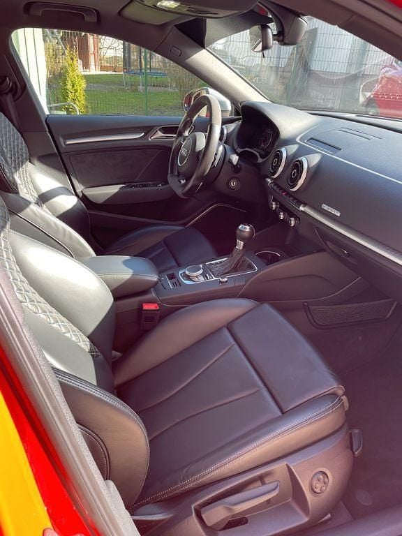 Gebraucht Audi RS3 Sport 367 PS (269 kW) 2016 Rot Limousine