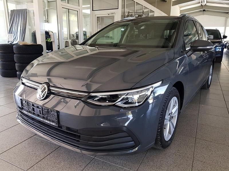 Gebraucht VW Golf VIII 150 PS (110 kW) 2021 Delfingrau metallic (metallic) Kombi