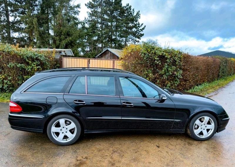Second-hand Mercedes E350 272 CP (200 kW) 2005 Negru Break