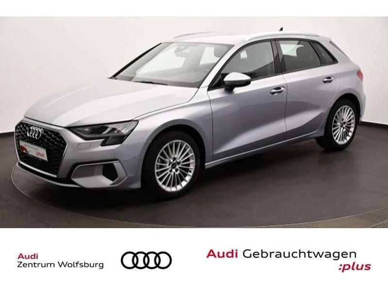 Florettsilber metallic Gebraucht 2022 Audi A3 Advanced Limousine | 22.480 € (Guter Preis) - Bild 1/3