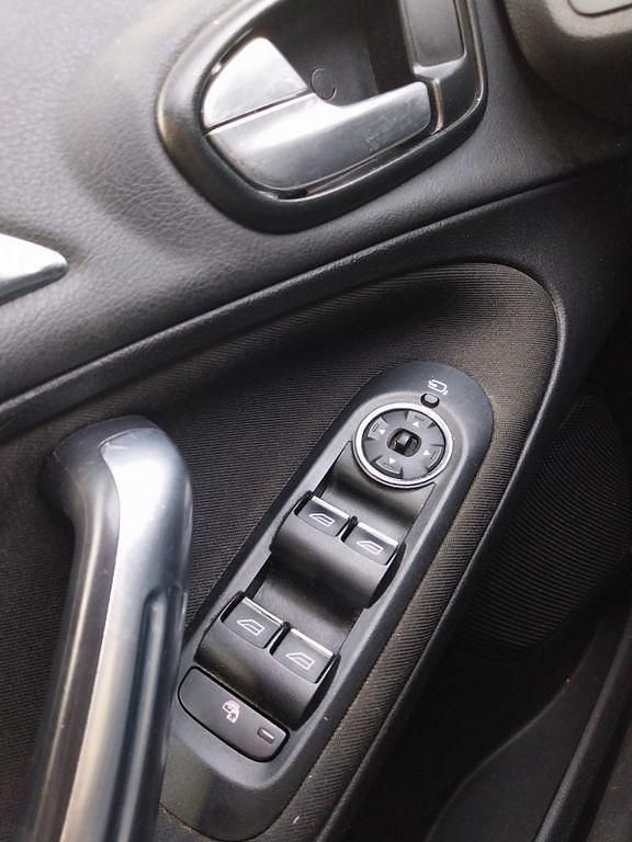 Gebraucht Ford S-MAX Titanium 140 PS (102 kW) 2011 Silber Van / Kleinbus