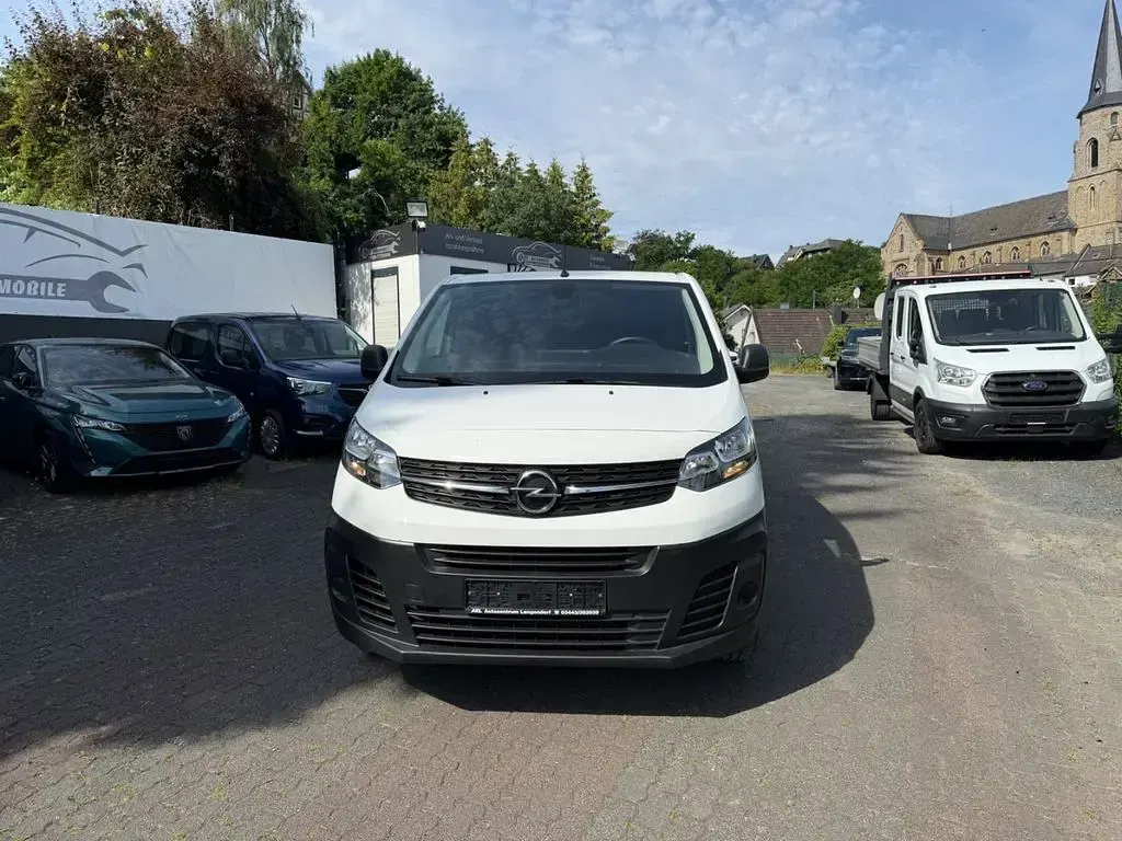 Gebraucht Opel Vivaro-e Combi Edition 144 PS (105 kW) 2022 Weiß Van / Kleinbus