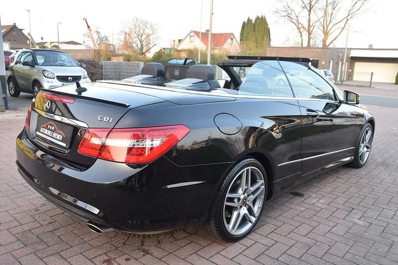 Gebraucht Mercedes E350 AMG 265 PS (194 kW) 2013 Schwarz Cabrio
