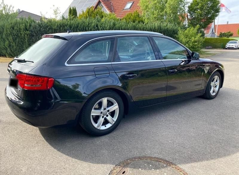 Gebraucht Audi A4 Ambition 120 PS (88 kW) 2010 Schwarz Kombi