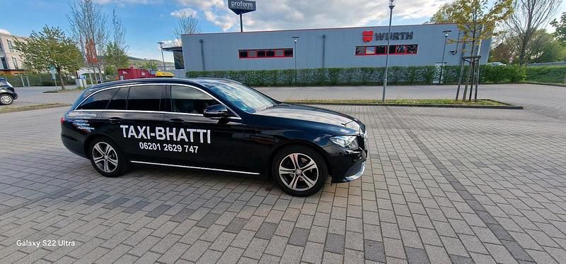 Gebraucht Mercedes E220 194 PS (142 kW) 2017 Schwarz Kombi