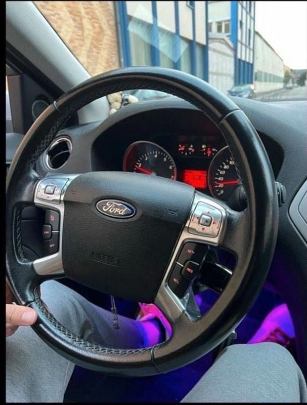 Gebraucht Ford Mondeo 125 PS (91 kW) 2010 Silber Limousine