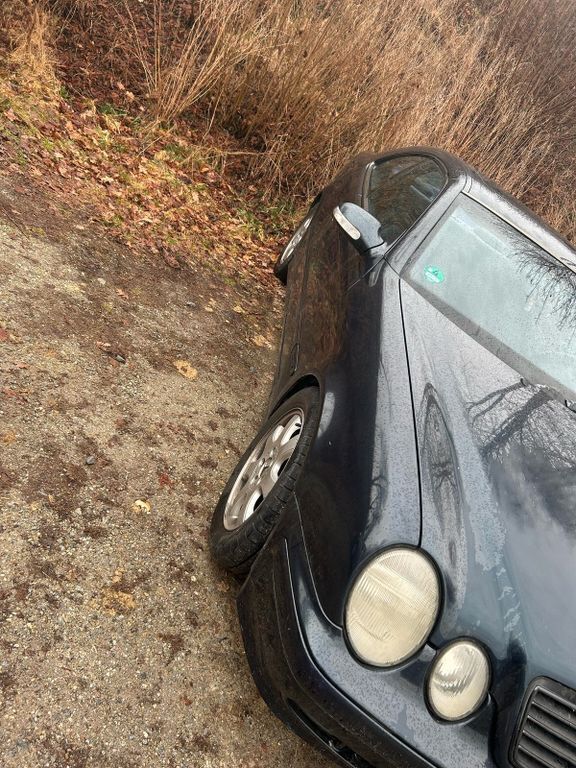 Schwarz Gebraucht 2000 Mercedes CLK230 Avantgarde Coupé | 1.850 € (Superpreis) - Bild 1/4