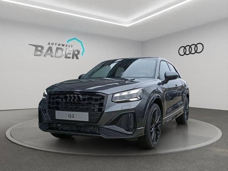 Grau Gebraucht 2025 Audi Q2 S-Line SUV | 45.490 € (Teuer) - Bild 1/4