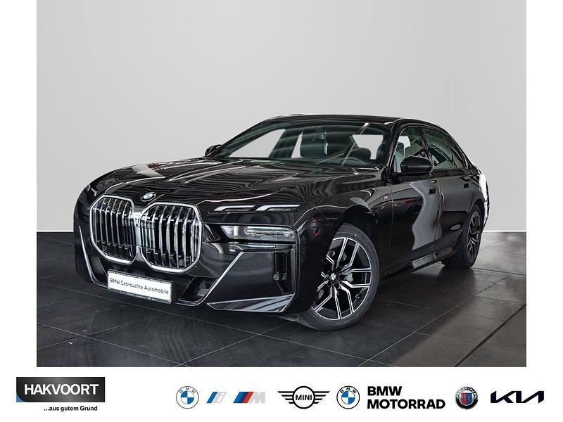 Saphirschwarz metallic Gebraucht 2023 BMW 740 Shadowline Limousine | 81.770 € - Bild 1/4