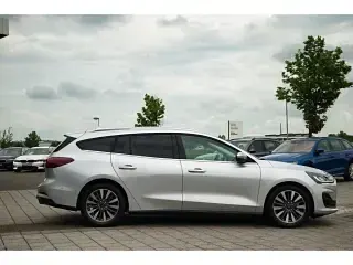 Gebraucht Ford Focus Titanium X 155 PS (114 kW) 2023 Polarsilber metallic Kombi