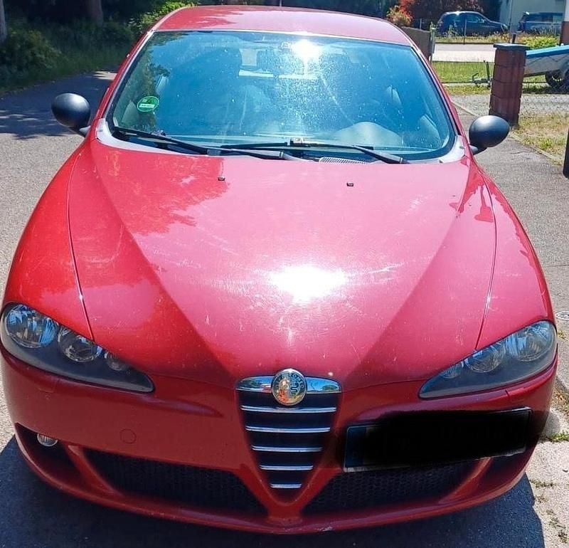 Rot Gebraucht 2005 Alfa Romeo 147 Kleinwagen | 1.000 € - Bild 1/4