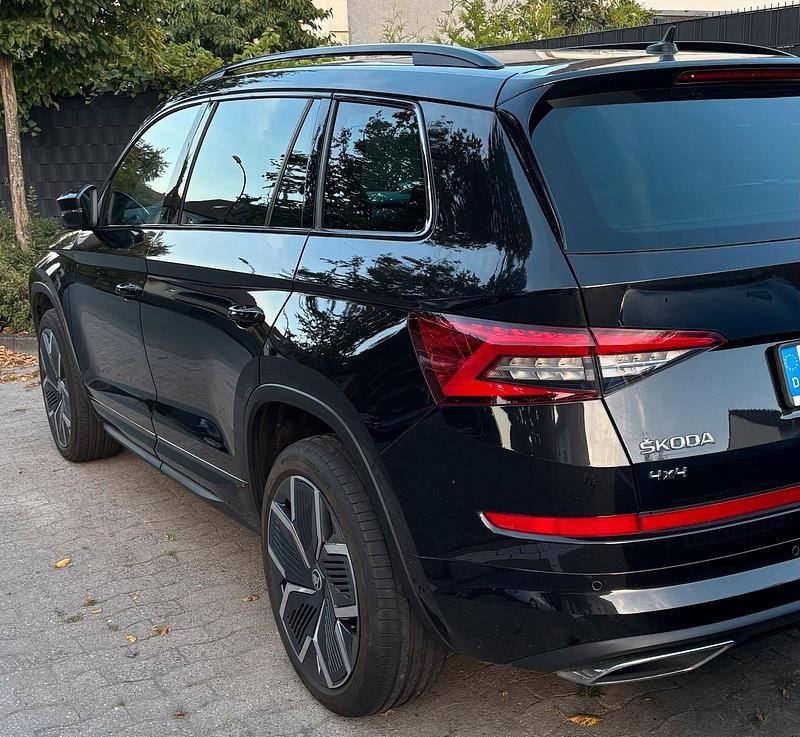 Schwarz Gebraucht 2019 Skoda Kodiaq RS SUV | 29.200 € - Bild 1/4