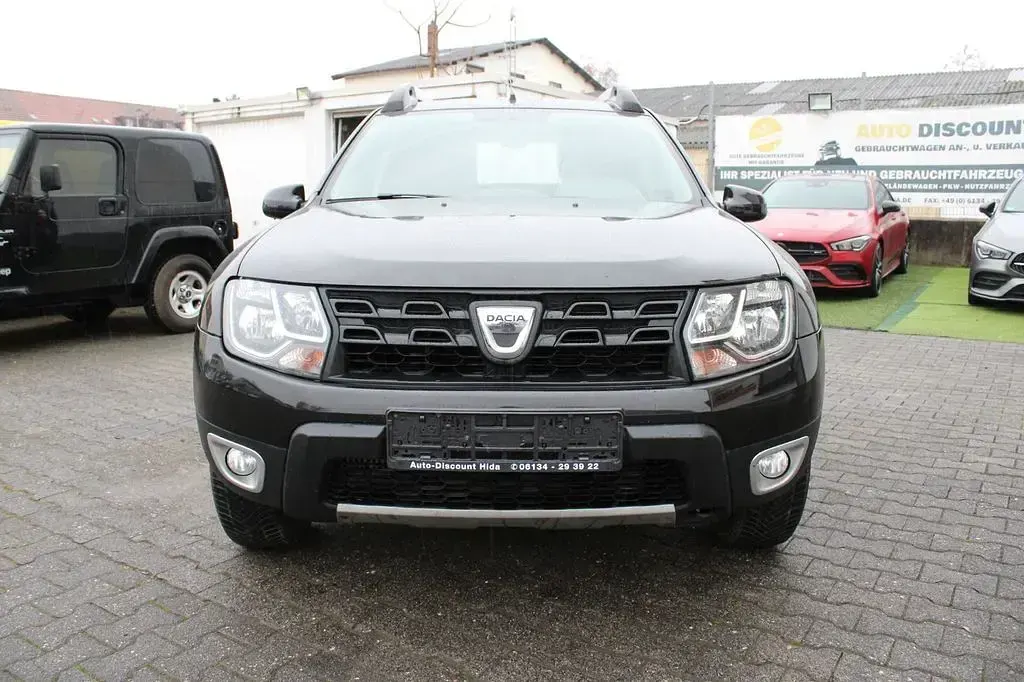 Second-hand Dacia Duster Black Shadow 125 CP (91 kW) 2017 Negru SUV