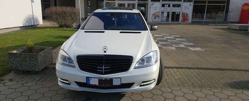 Weiß Gebraucht 2011 Mercedes S350 Limousine | 12.500 € - Bild 1/4