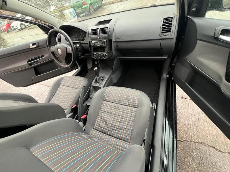Gebraucht VW Polo 68 PS (50 kW) 2008 Schwarz Kleinwagen
