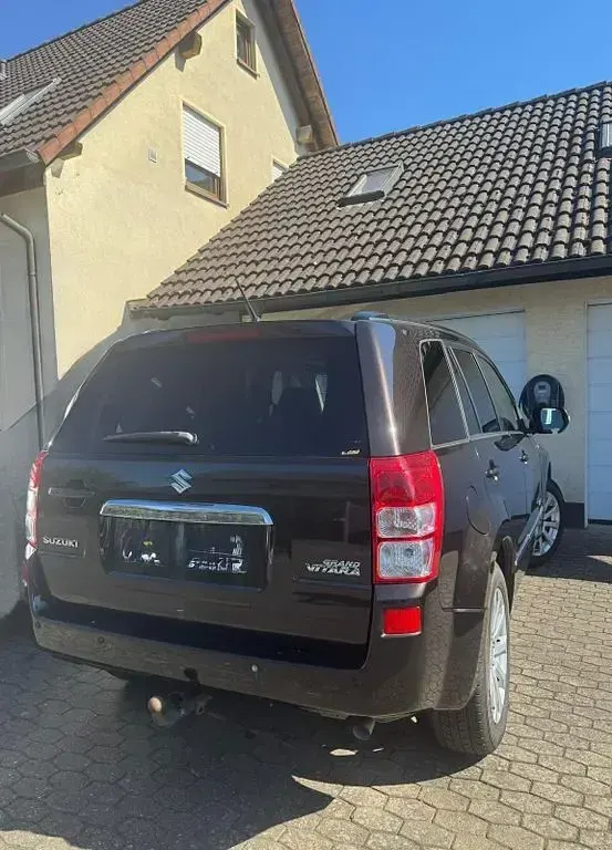 Gebraucht Suzuki Grand Vitara 129 PS (94 kW) 2013 Braun SUV