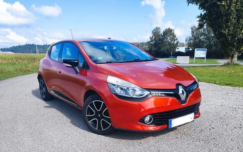 Gebraucht 2014 Renault Clio IV Dynamique Kleinwagen | 5.300 € (Fairer Preis) - Bild 1/4
