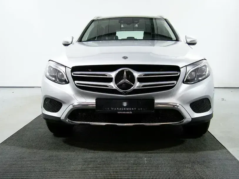 Gebraucht Mercedes GLC250 211 PS (155 kW) 2017 Iridiumsilber (metallic) SUV