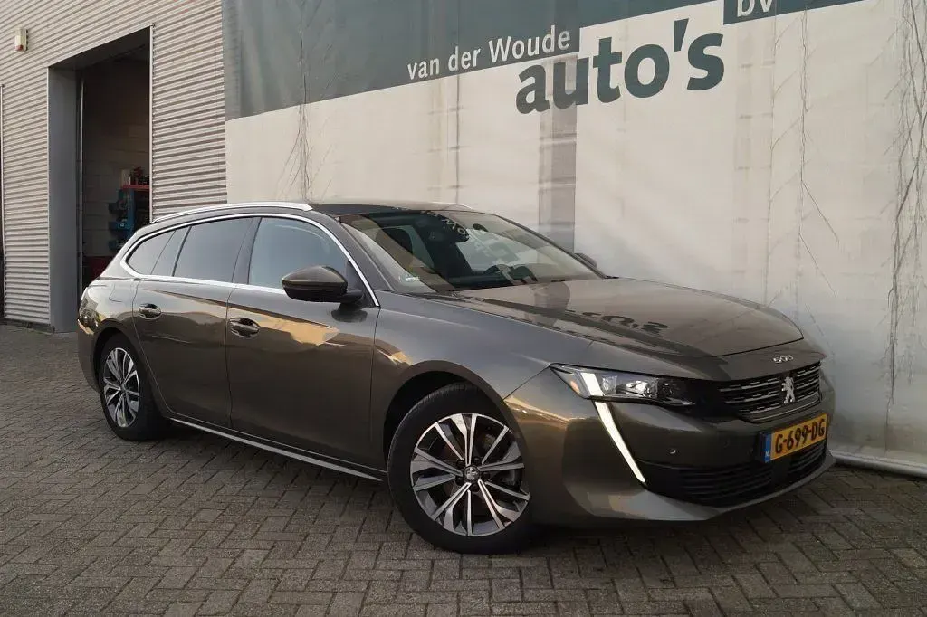 Gebraucht Peugeot 508 SW Allure 131 PS (96 kW) 2019 Grau Kombi