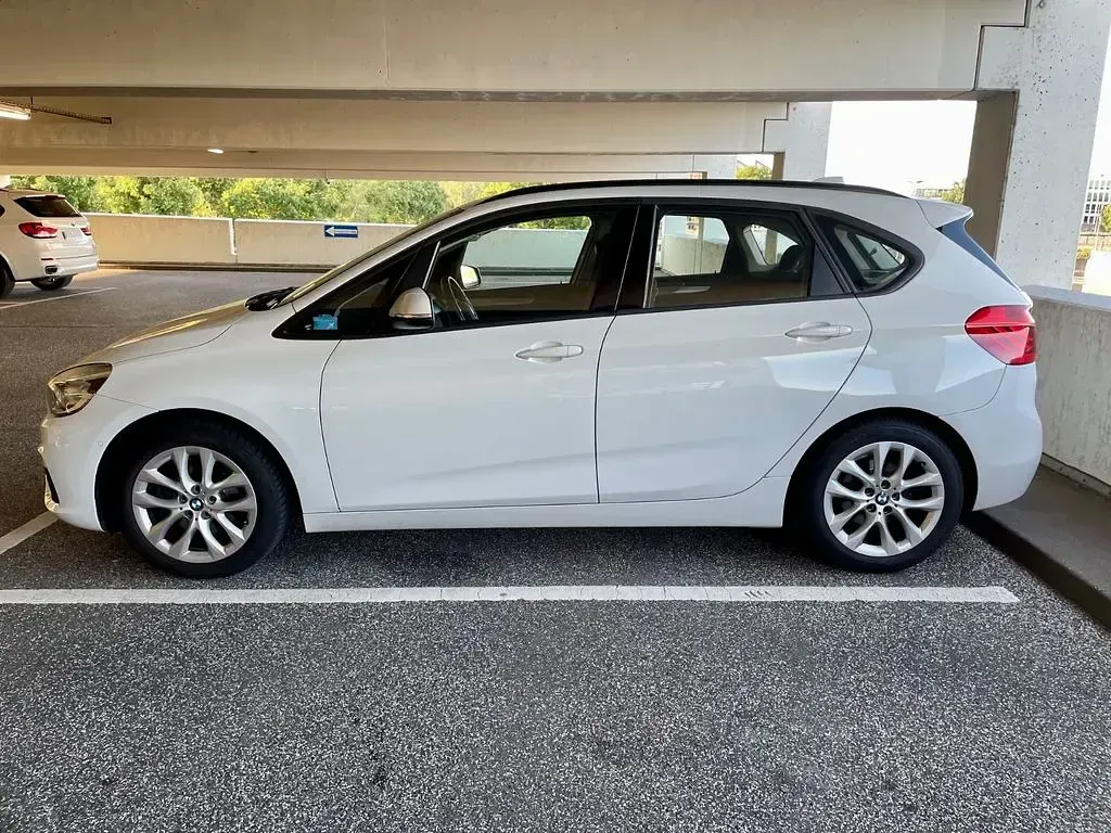 Gebraucht BMW 218 Active Tourer Basis 150 PS (110 kW) 2017 Weiß Van / Kleinbus