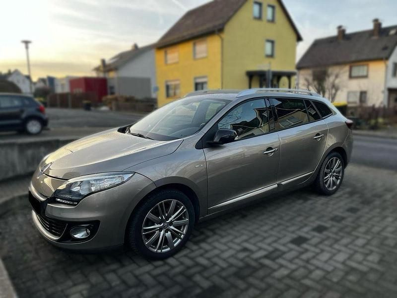 Gebraucht Renault Mégane III Bose Edition 131 PS (96 kW) 2013 Braun Limousine