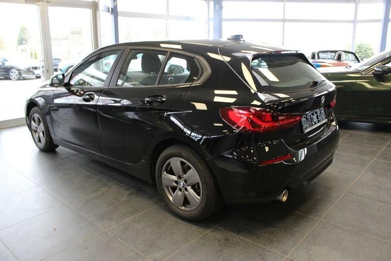 Gebraucht BMW 118 Advantage 140 PS (102 kW) 2020 Schwarz Kleinwagen