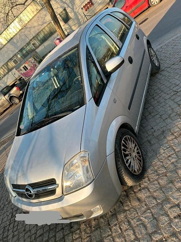 Second-hand Opel Meriva 105 CP (77 kW) 2004 Argintiu Monovolum