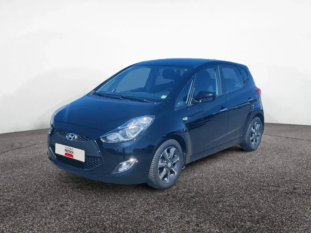 Gebraucht Hyundai i20 125 PS (91 kW) 2018 Schwarz Van / Kleinbus