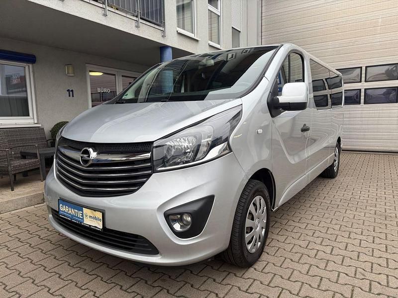 Grau Gebraucht 2019 Opel Vivaro Van / Kleinbus | 15.850 € (Teuer) - Bild 1/4