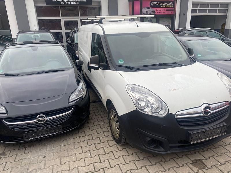 Gebraucht Opel Combo Edition 105 PS (77 kW) 2018 Weiß Van / Kleinbus