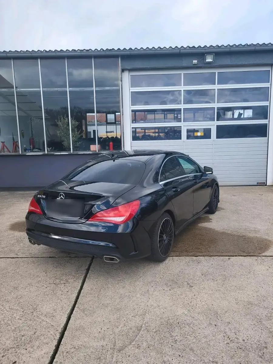 Gebraucht Mercedes CLA250 211 PS (155 kW) 2013 Schwarz Coupé