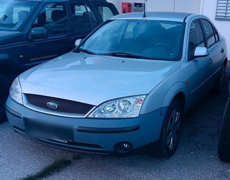 Grau Gebraucht 2002 Ford Mondeo Limousine | 499 € (Superpreis) - Bild 1/4