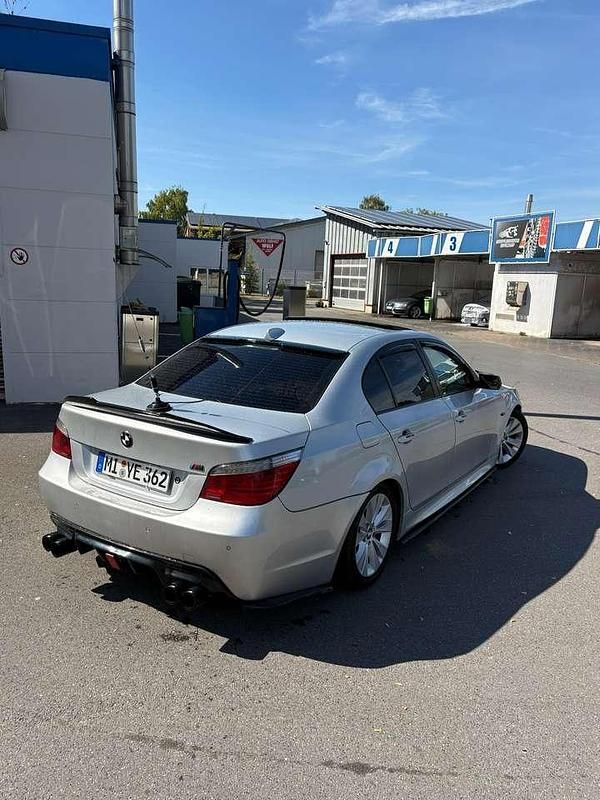 Gebraucht BMW 525 197 PS (144 kW) 2007 Limousine