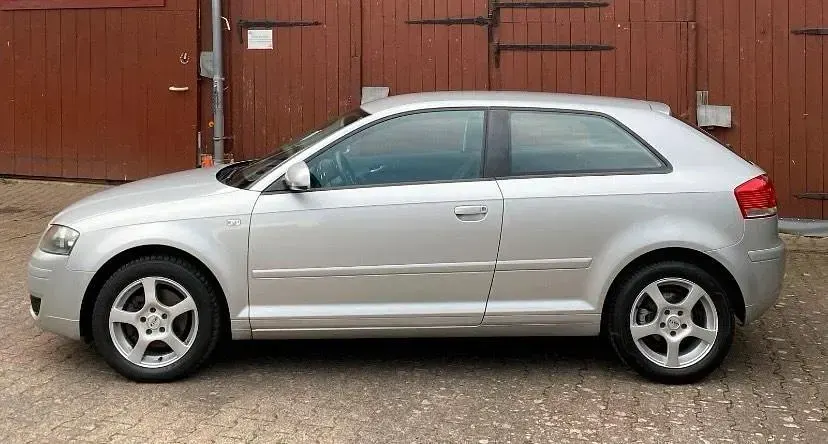 Gebraucht Audi A3 102 PS (75 kW) 2003 Silber Kleinwagen