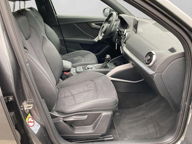 Gebraucht Audi Q2 S-Line 116 PS (85 kW) 2023 Daytonagrau perleffekt SUV