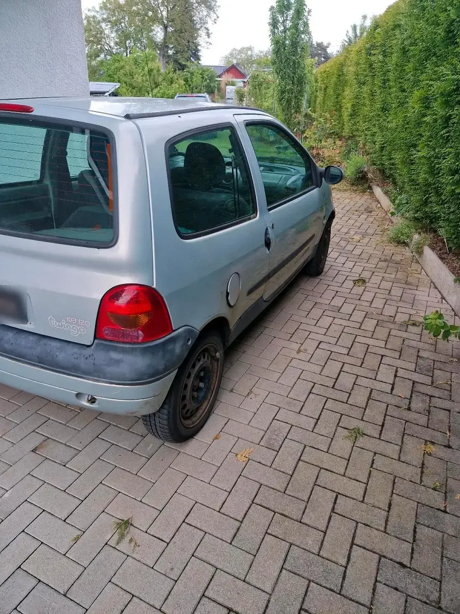 Używany Renault Twingo 75 KM (55 kW) 2004 Szary Hatchback